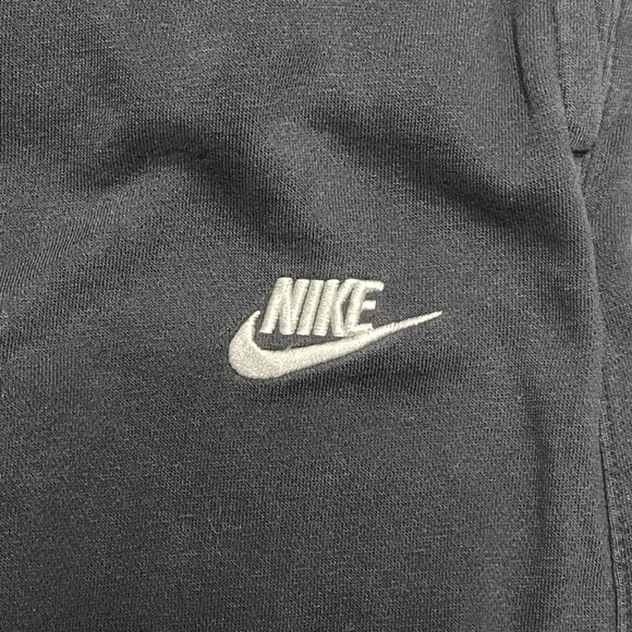 Nike Black Jogger Sweatpants L With Logo Casual Fit Everyday Comfort - Picture 3 of 9